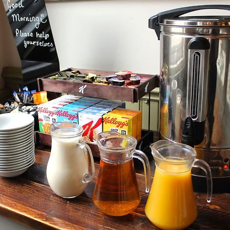 Black Lion Hotel Manchester Селфорд Екстер'єр фото
