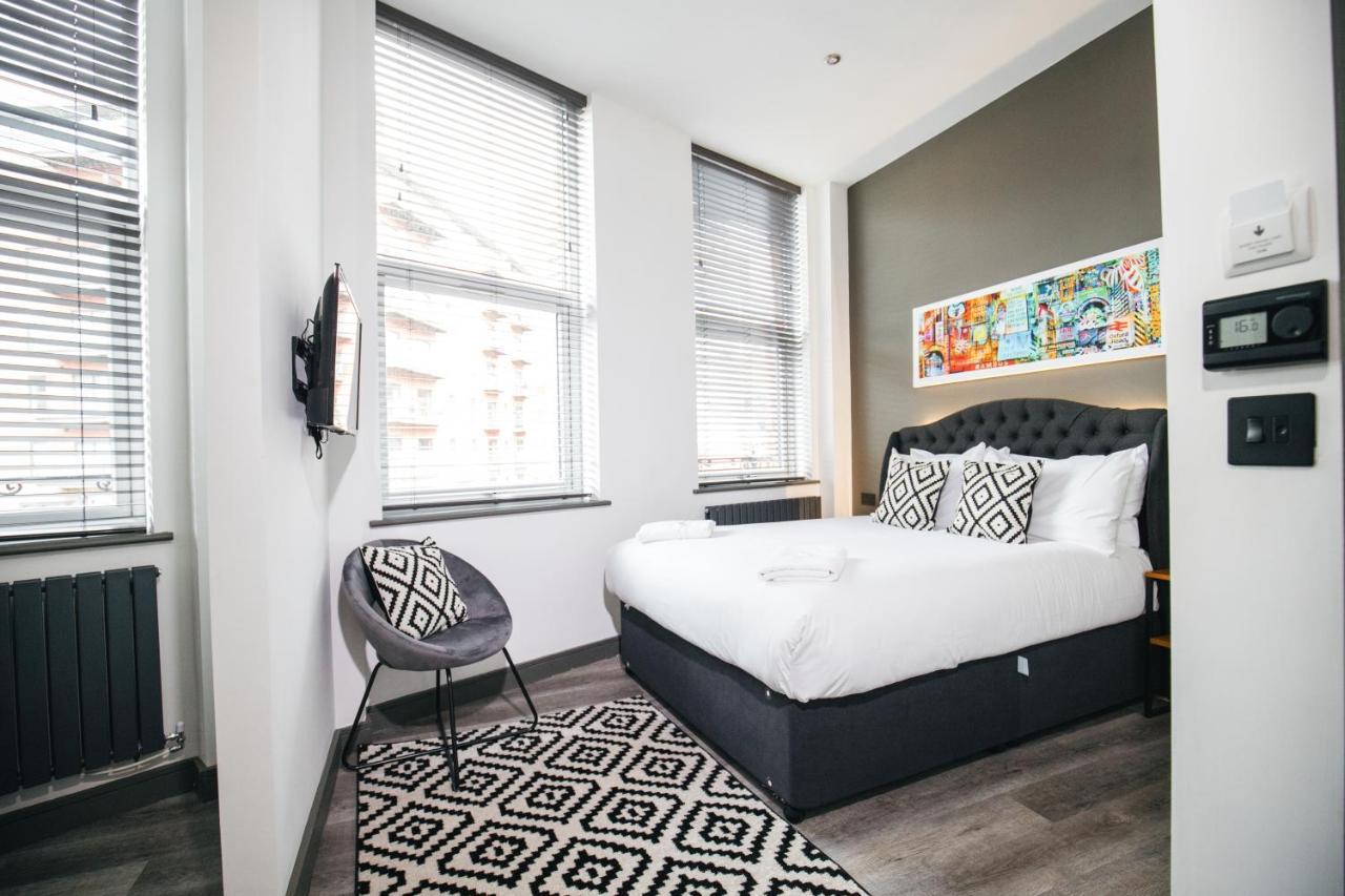 Black Lion Hotel Manchester Селфорд Екстер'єр фото
