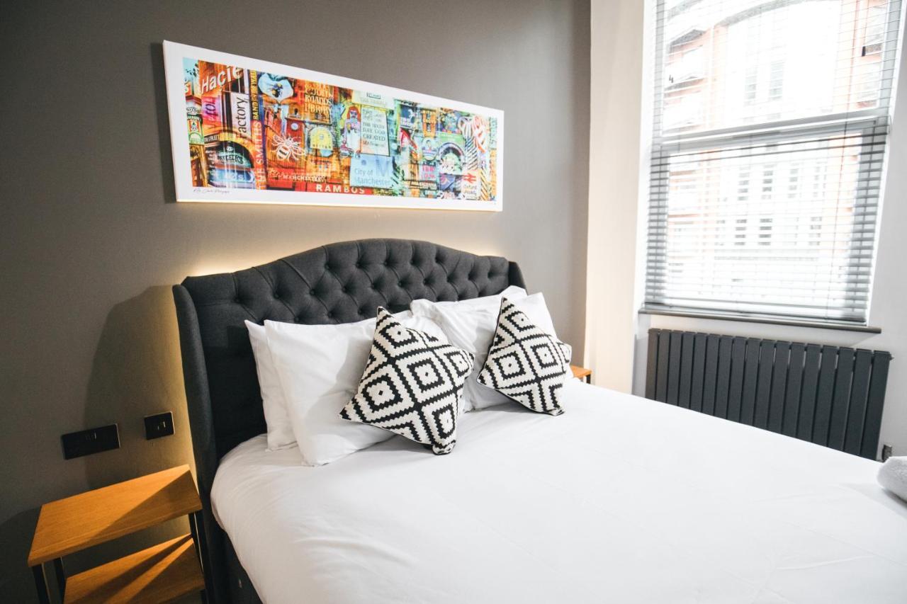 Black Lion Hotel Manchester Селфорд Екстер'єр фото