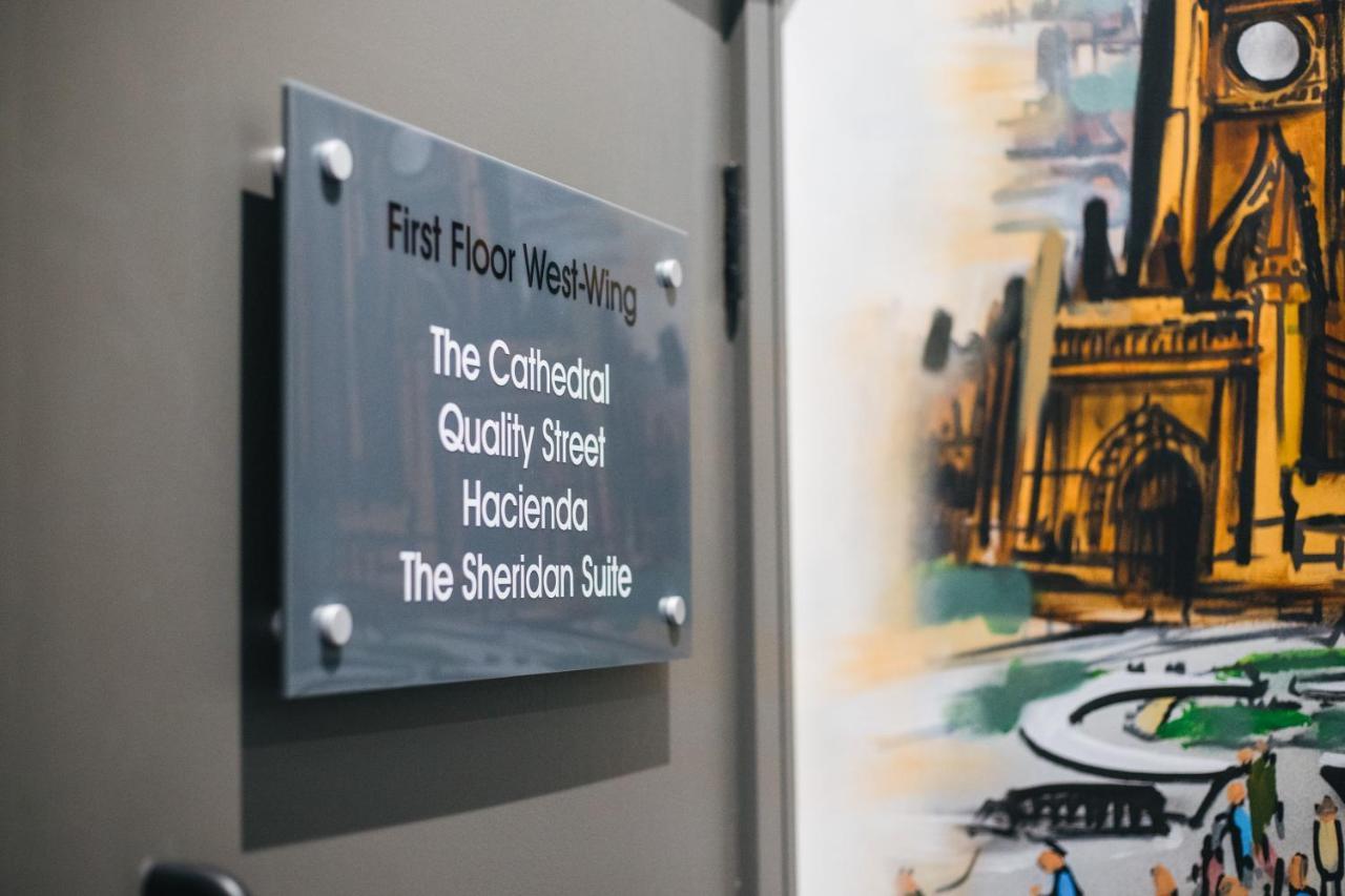 Black Lion Hotel Manchester Селфорд Екстер'єр фото