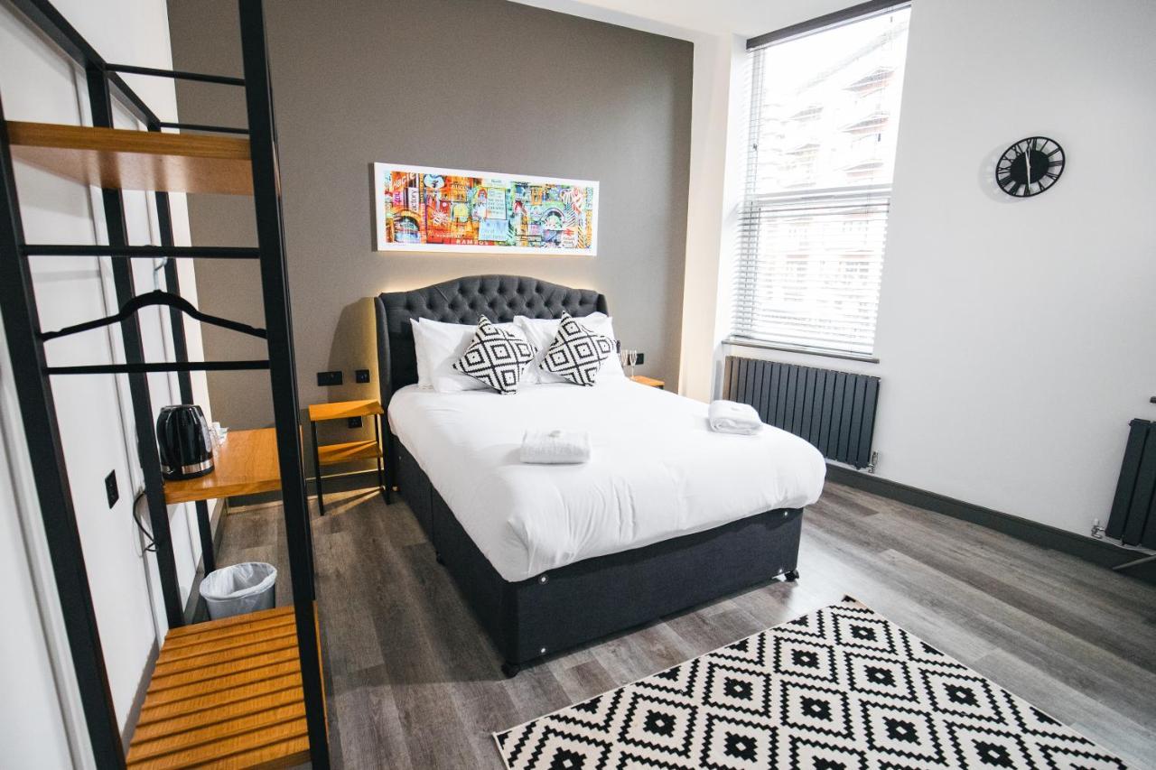 Black Lion Hotel Manchester Селфорд Екстер'єр фото