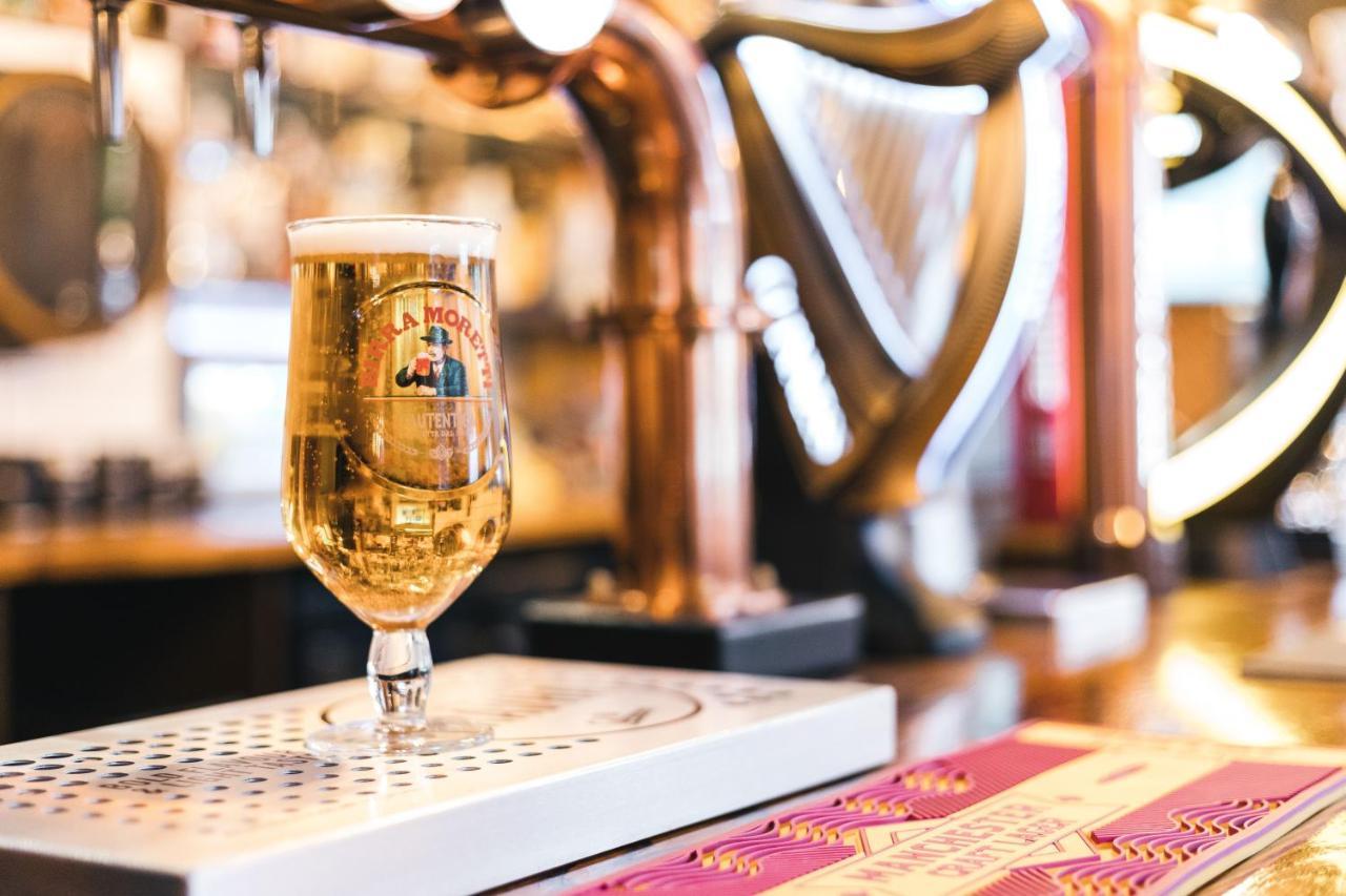 Black Lion Hotel Manchester Селфорд Екстер'єр фото